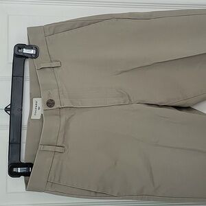 Dockers khakis slim tapered size 29x32